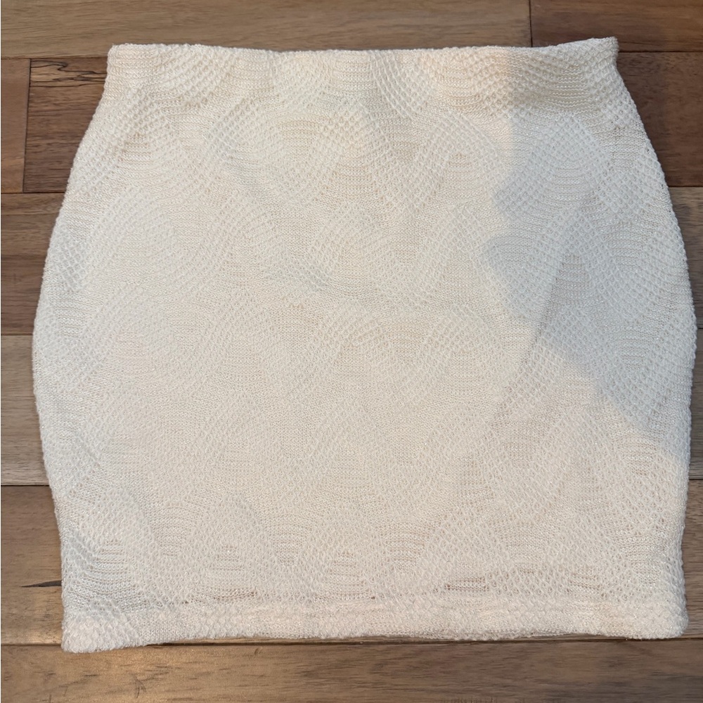 Women's Cream Textured crochet shimmer Mini Skirt 4 for $20